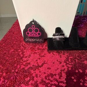 Paparazzi Elegant Silver and Black Band